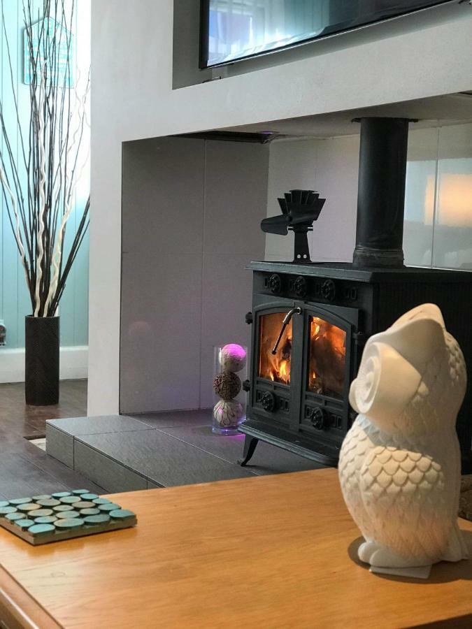 Vollie House With Hot Tub, Sauna & Log Burner Penpont Экстерьер фото